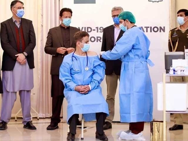 اسلام آباد میں 2 ہزار 239 فرنٹ لائن ہیلتھ ورکرز کو کورونا ویکسین لگ چکی، این سی او سی