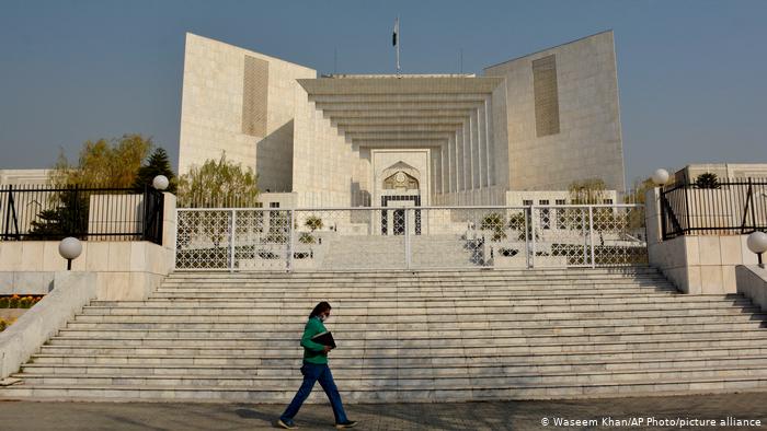 ہائی کورٹ پر حملہ: کیا وکلا قانون سے بالاتر ہیں؟