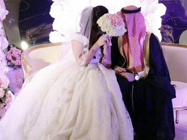 سہیلی کے موبائل سے شوہر کی دوسری شادی کا بھانڈا پھوٹ گیا