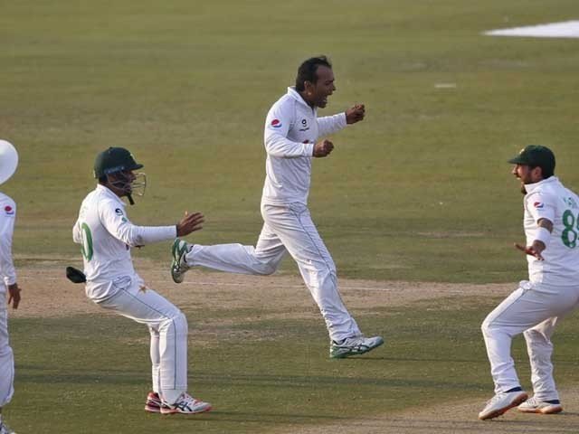 جنوبی افریقا کے خلاف دوسرے ٹیسٹ میچ کے لیے 17 رکنی قومی اسکواڈ برقرار