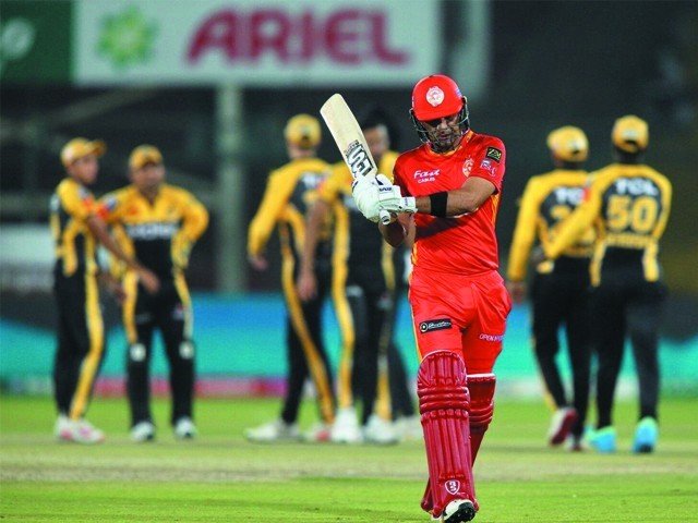 پشاور زلمی نے اسلام آباد یونائیٹڈ کو 6 وکٹوں سے شکست دیدی