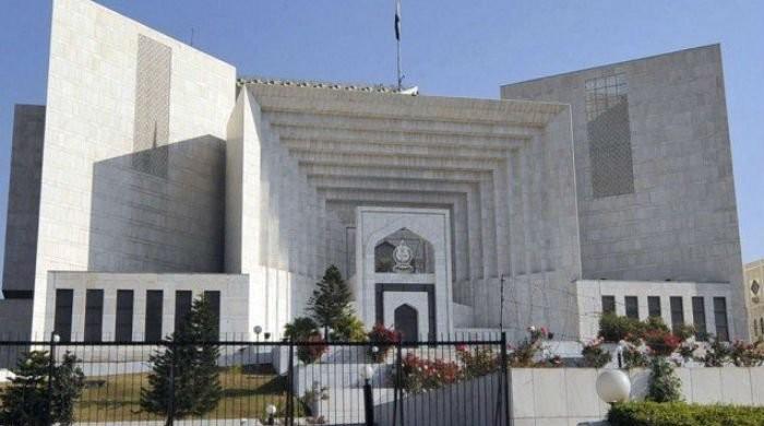 جسٹس فائز عیسیٰ وزیراعظم سے متعلق کیسز کی سماعت نہ کریں: سپریم کورٹ