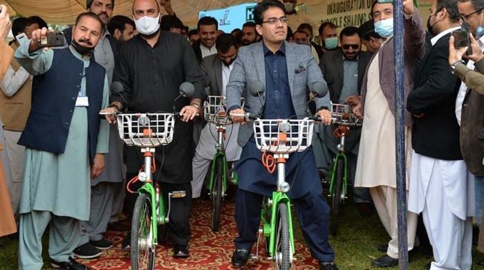 بی آر ٹی بس کے بعد پشاور میں سائیکل سروس کا افتتاح