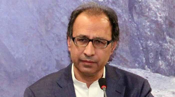 سابق وزیر خزانہ حفیظ شیخ بھی کورونا وائرس میں مبتلا ہو گئے