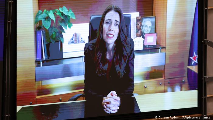 خواتین پر وبا کی دوہری مار پڑی ہے، خواتین رہنما