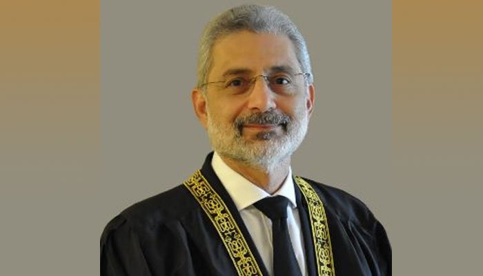 لگتا ہے آج ہم پاکستان میں نہیں گٹر میں رہ رہے ہیں: جسٹس قاضی فائز عیسیٰ