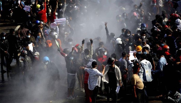 میانمار کی سکیورٹی فورسز مظاہرین کے خلاف ’قابل مذمت کریک ڈاؤن‘ بند کریں، اقوام متحدہ