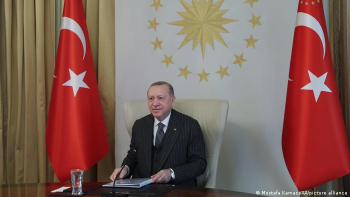 یورپی یونین کا ایردوآن سے کشیدہ تعلقات میں بہتری کا مطالبہ