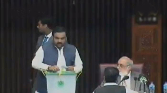 سینیٹ الیکشن کیلیے قومی و صوبائی اسمبلی میں پولنگ جاری