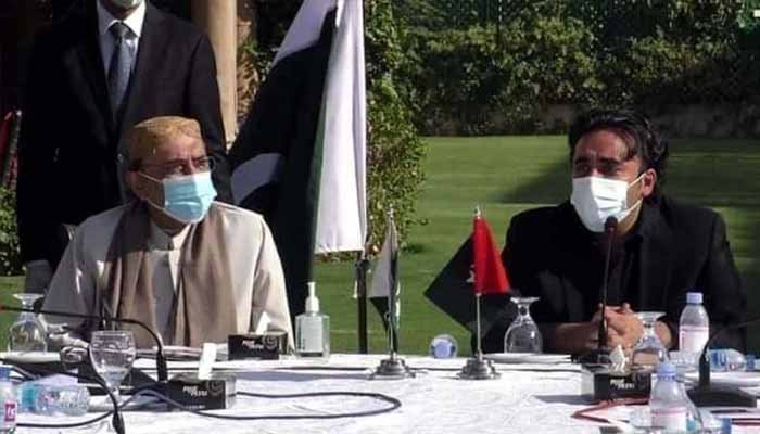 پیپلزپارٹی کا پی ڈی ایم کے شوکاز نوٹس کا جارحانہ انداز میں جواب دینے کا فیصلہ