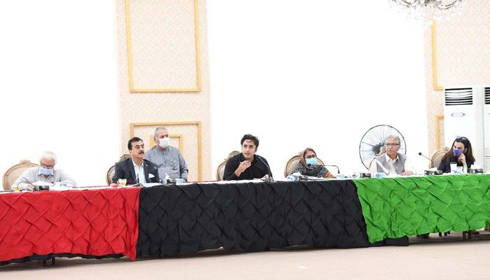 بلاول نے سی ای سی اجلاس میں پی ڈی ایم کا شوکاز نوٹس پھاڑ کر پھینک دیا