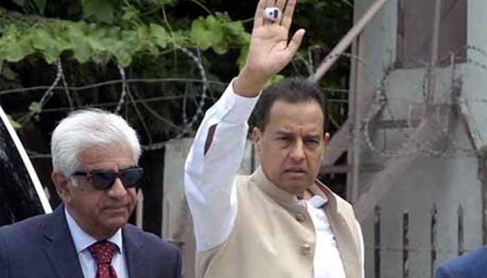 عبوری ضمانت منظور، کیپٹن صفدر نے عدالت میں ہی شکرانے کے نفل ادا کیے