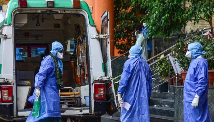 کورونا: ملک میں ایک اور ہلاکت خیز دن، وائرس سے مزید 144 اموات
