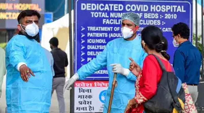 بھارت میں کورونا بھیانک ہو گیا، آکسیجن کے لیے ترستے شہریوں کی نبضیں ڈوبنے لگیں