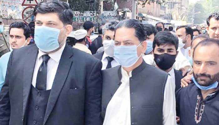 لیگی رہنما جاوید لطیف 5 روز کے جسمانی ریمانڈ پر پولیس کے حوالے