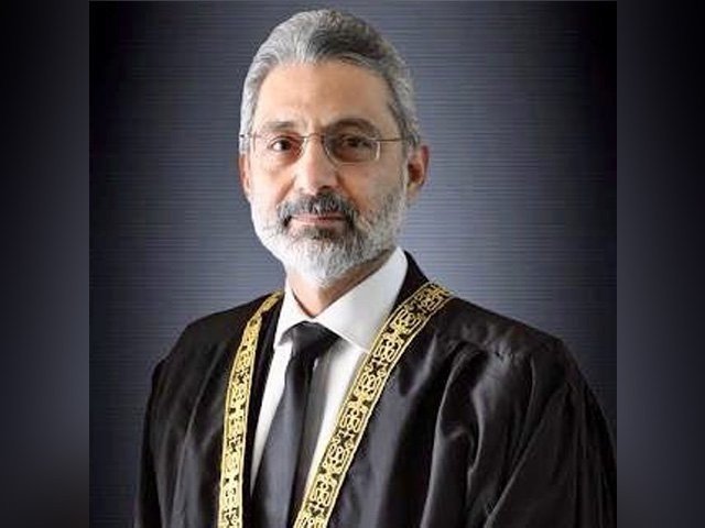 دو سال سے میری گردن پر تلوار لٹک رہی ہے، جسٹس قاضی فائز عیسیٰ