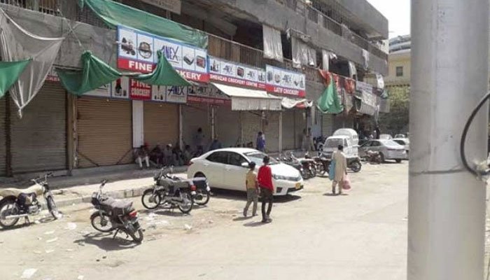 کورونا کی تیسری لہر، لاہور میں بڑھتے کیسز کے پیش نظر لاک ڈاؤن میں 17 مئی تک توسیع
