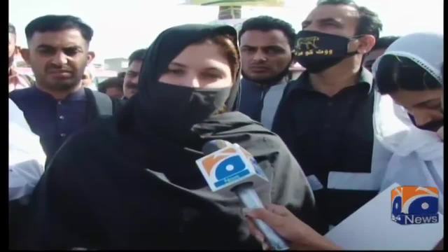 میں بھی میدان میں ہوں، خواتین ووٹ ڈالنے نکلیں: نوشین افتخار