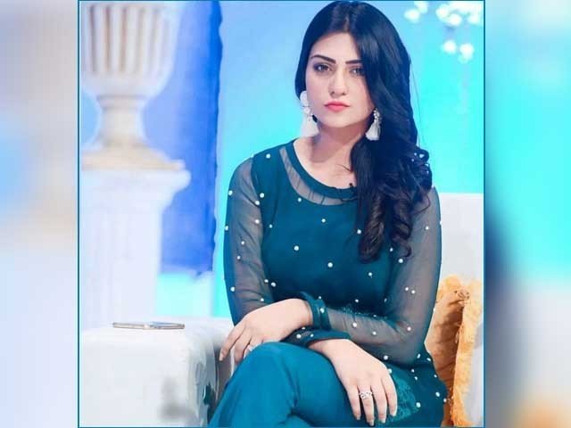 اداکارہ سارہ خان کی طبیعت خراب ہو گئی، اسپتال داخل