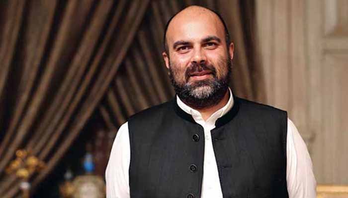 ایس او پیز کی خلاف ورزی پر کے پی کے وزیر صحت کے خلاف مقدمہ درج