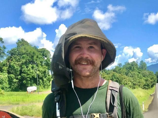 سخت گرمی اور سانپوں کی موجودگی میں اسکیٹ بورڈ پر 4000 کلومیٹر کا سفر