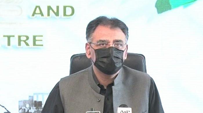 ایک روز میں کورونا ویکسین لگوانے والوں کی تعداد 2 لاکھ سے تجاوز کر گئی: اسد عمر