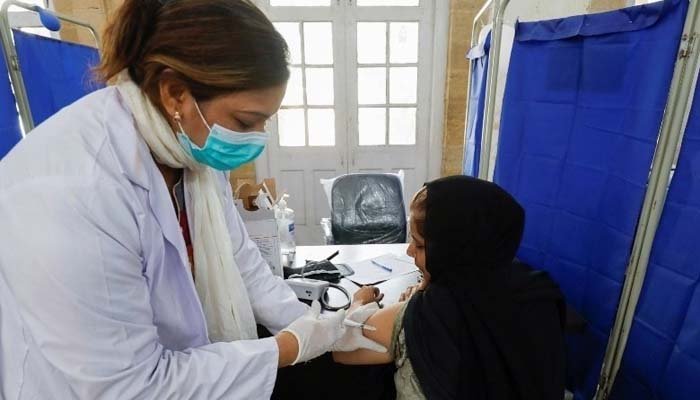 پہلی مرتبہ کورونا ویکسی نیشن کی یومیہ تعداد ڈیڑھ لاکھ سے متجاوز