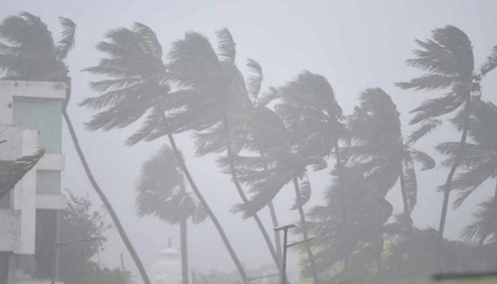 سمندری طوفان ’تاؤتے‘ سے پاکستان کی ساحلی پٹی کو کوئی خطرہ نہیں: محکمہ موسمیات