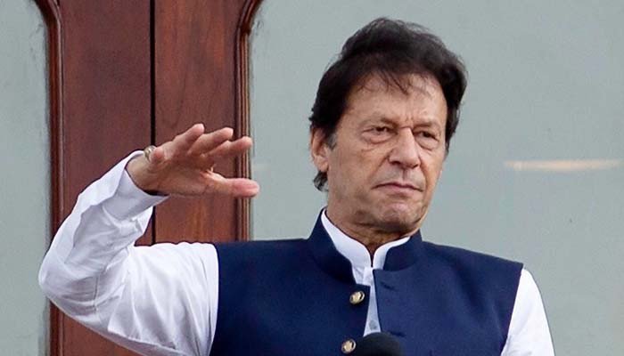 بھارت مقبوضہ کشمیر سے متعلق اپنے اقدام پر نظرثانی کرے: وزیراعظم