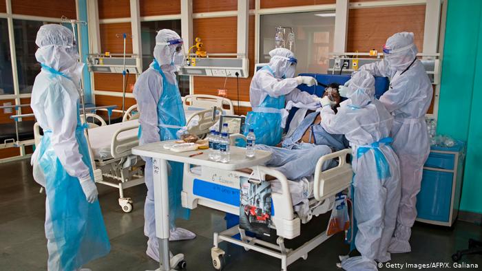 کورونا بحران: بھارتی ڈاکٹروں میں خودکشی کا بڑھتا رجحان