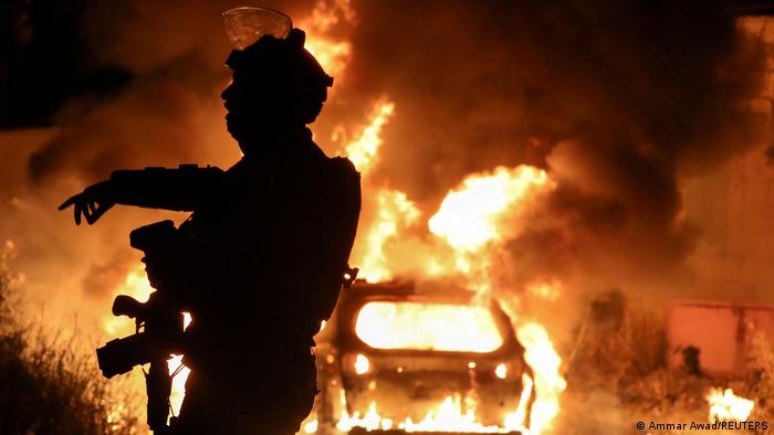 یروشلم: مسجد اقصٰی میں پرتشدد جھڑپیں، 180 افراد زخمی