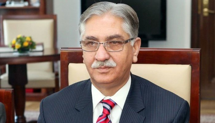 پی ڈی ایم شوکاز نوٹس پر معافی مانگے، ہم بالکل رجوع نہیں کرینگے، نیئر بخاری