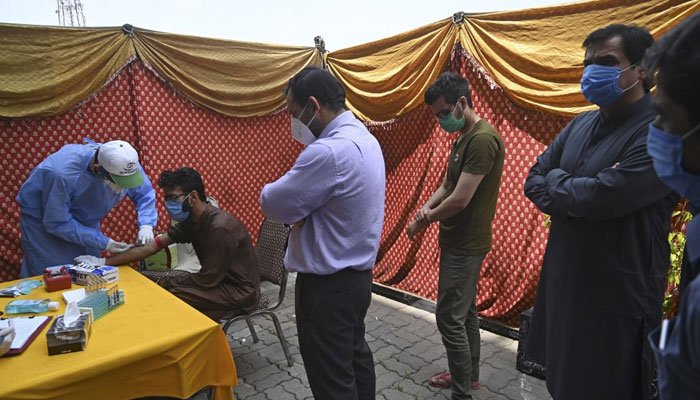 پاکستان میں کورونا سے مزید 108 افراد انتقال کر گئے