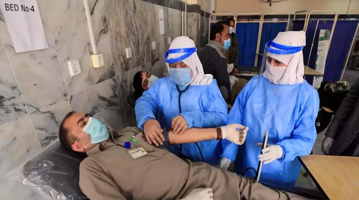 پاکستان: کورونا سے 131 اموات، 4 ہزار سے زائد کیسز رپورٹ
