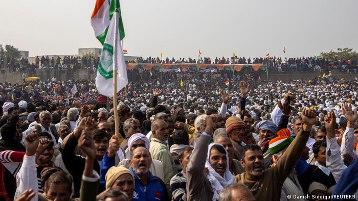 بھارت: کسانوں کی جانب سے ‘یوم سیاہ‘ کا اعلان