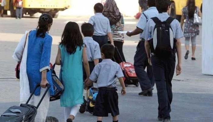 پنجاب کے بعض اضلاع اور کے پی میں اسکول کالجز کھل گئے