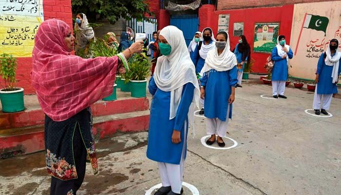 پنجاب: 16 اضلاع میں اسکول کھولنے کا اعلان