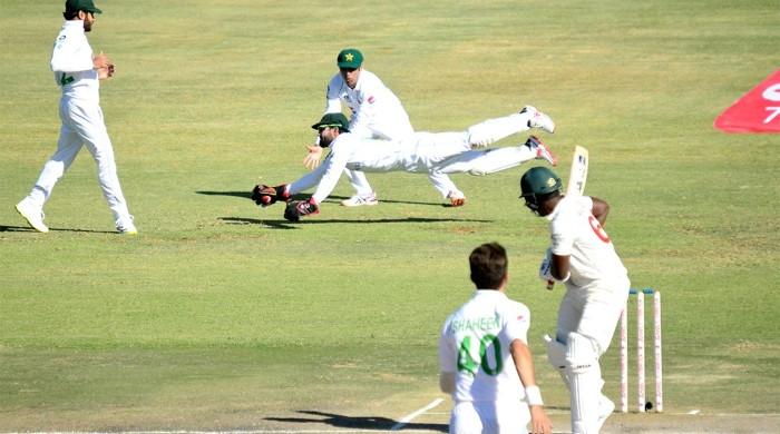 دوسرا ٹیسٹ: پہلی اننگز میں 52 رنز پر زمبابوے کی 4 وکٹیں گر گئیں