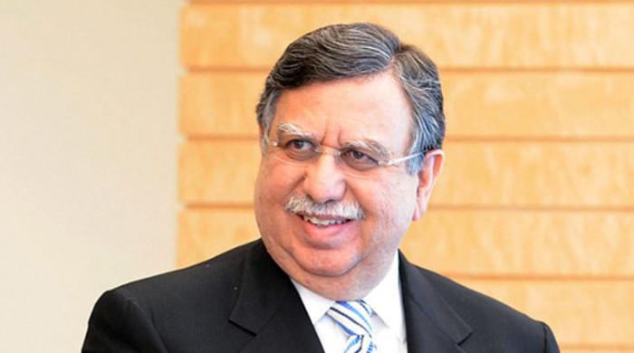 بجلی کی قیمت نہیں بڑھا رہے، بجٹ میں زراعت پر توجہ دیں گے، وزیر خزانہ