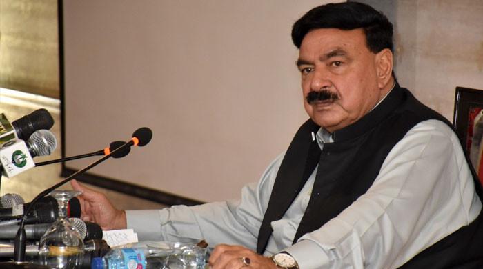 اسد طورکیس پر بعض لوگ ہماری حساس ایجنسیوں کو ملوث کرنا چاہتے ہیں، شیخ رشید