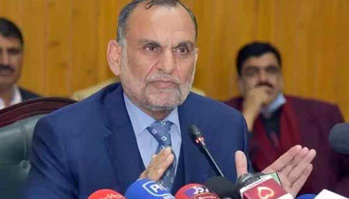 ٹرین حادثے کے ذمے داروں کو معاف نہیں کیا جائے گا: وزیر ریلوے