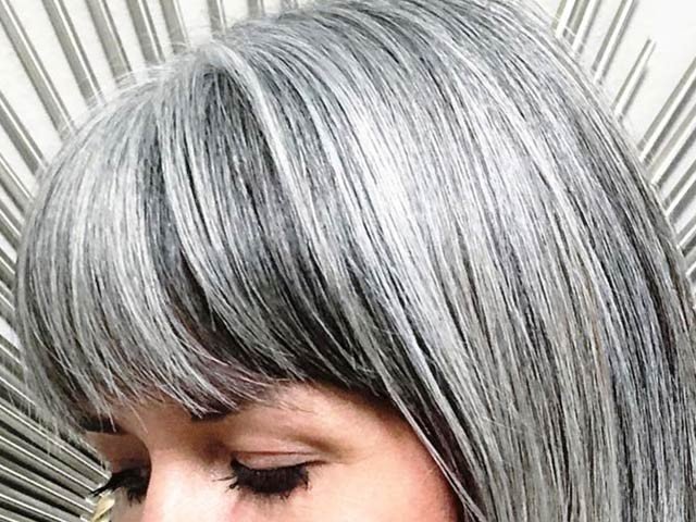 سفید بالوں کی وجہ ذہنی تناؤ، مگر اسے روکنا بھی ممکن ہے