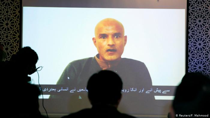 پاکستانی اقدام سے کلبھوشن کے اہل خانہ، احباب میں خوشی کی لہر