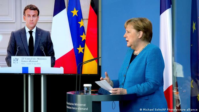 ڈینش خفیہ ایجنسی اور جاسوسی، ماکروں اور میرکل کا استفسار