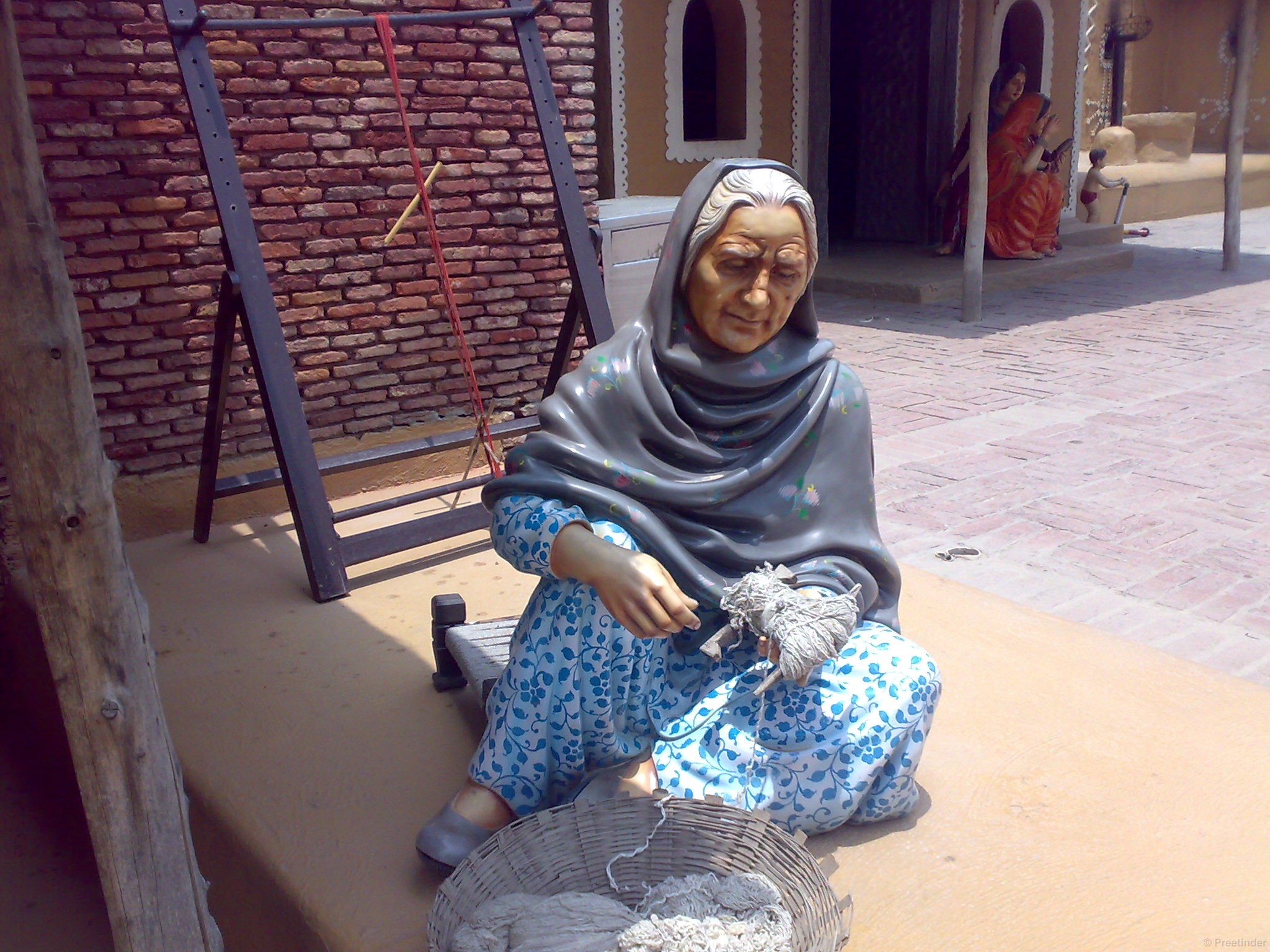 جنت  ماں  کے  قدموں  تلے