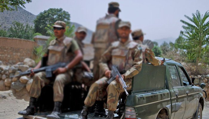 جنوبی وزیرستان، چیک پوسٹ کے قریب بم دھماکے میں پاک فوج کا اہلکار شہید