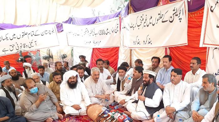 صوبائی بجٹ میں نظر انداز کرنے پر اپوزیشن کا بلوچستان کی مختلف شاہراہوں پر احتجاج