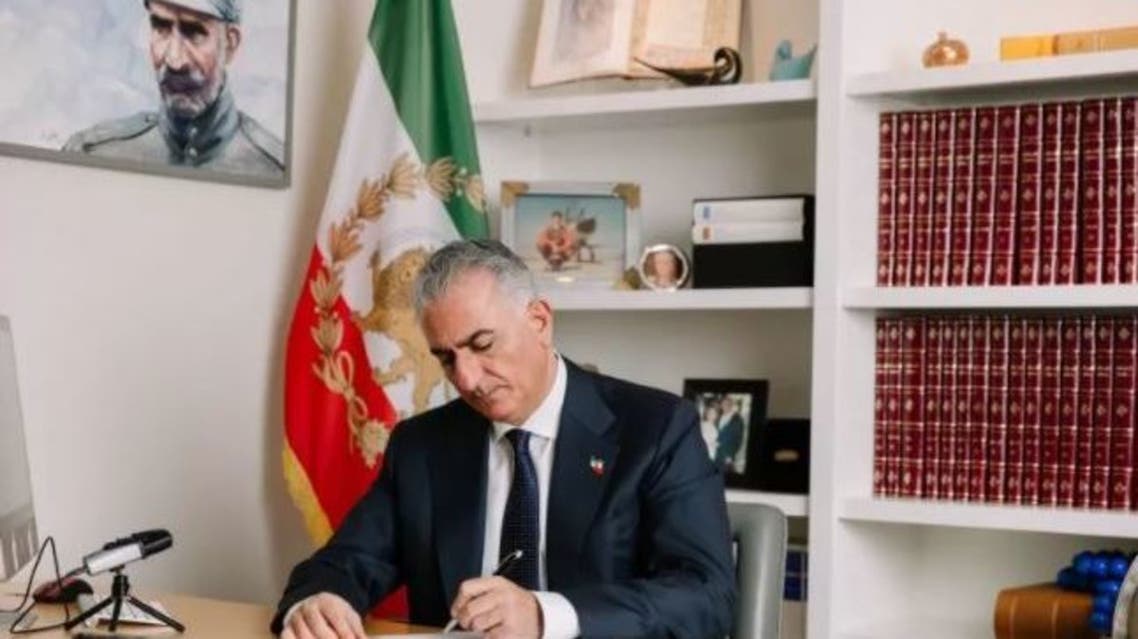 ایرانی مذہبی رجیم دم توڑ رہی ہے، عالمی طاقتیں اس کی مدد نہ کریں: رضا پہلوی