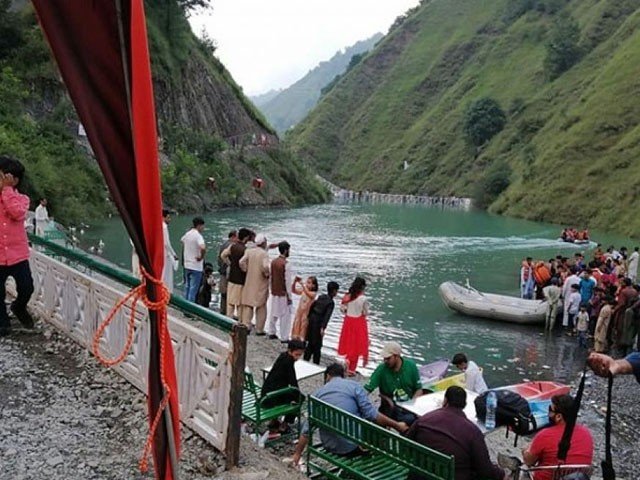 خیبرپختون خوا میں تمام تفریحی مقامات کھولنے کے احکامات جاری