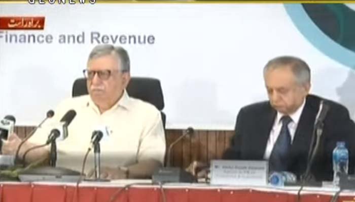 ’منی بجٹ نہیں لائیں گے‘، موبائل کالز، ڈیٹا اور ایس ایم ایس پر ٹیکس کی تجویز واپس